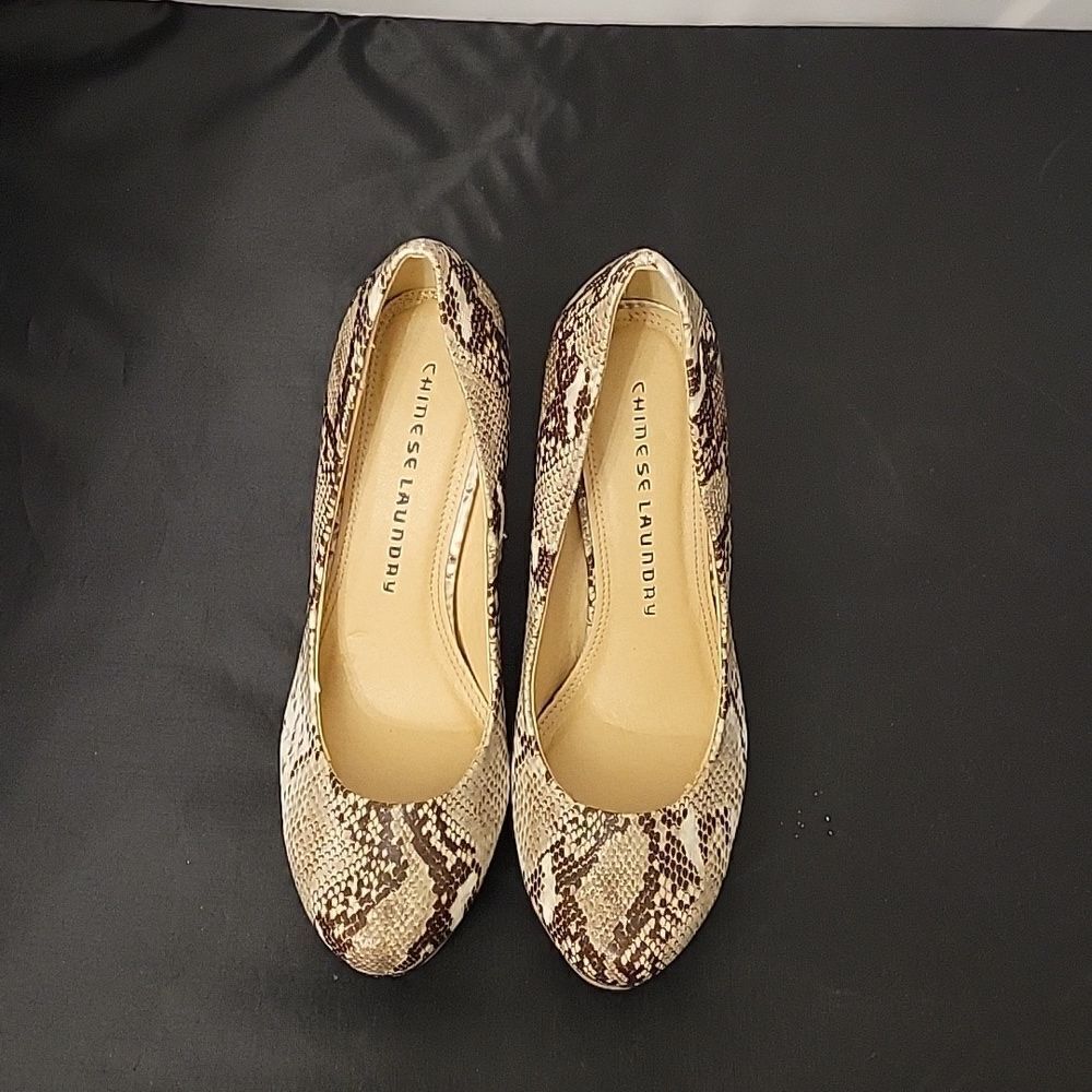 Chinese Laundry Women's Python Round Toe Slip-On … - image 3